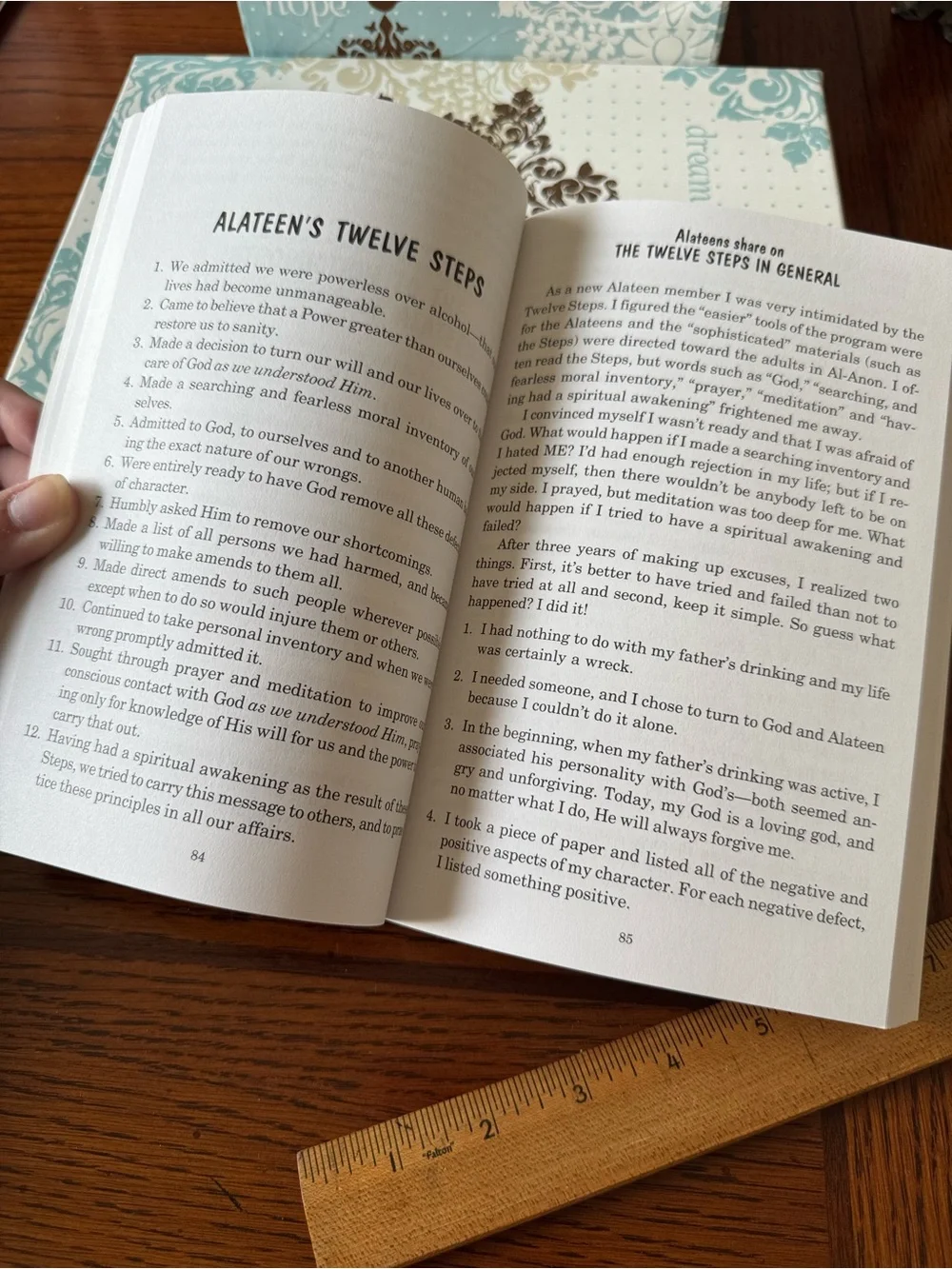 Courage to Be Me: Living With Alcoholism by Al-Anon Family Group Headquarters